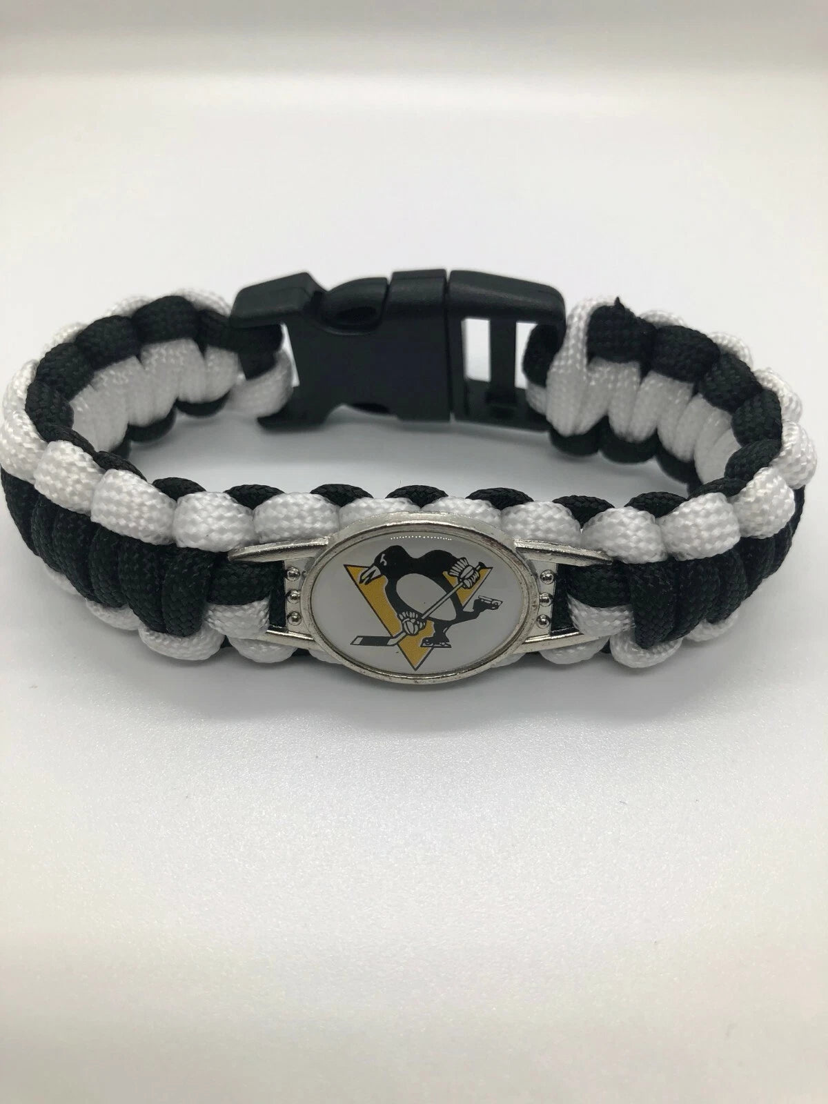 NHL Team Logo Paracord Bracelet (Choose NHL Team)